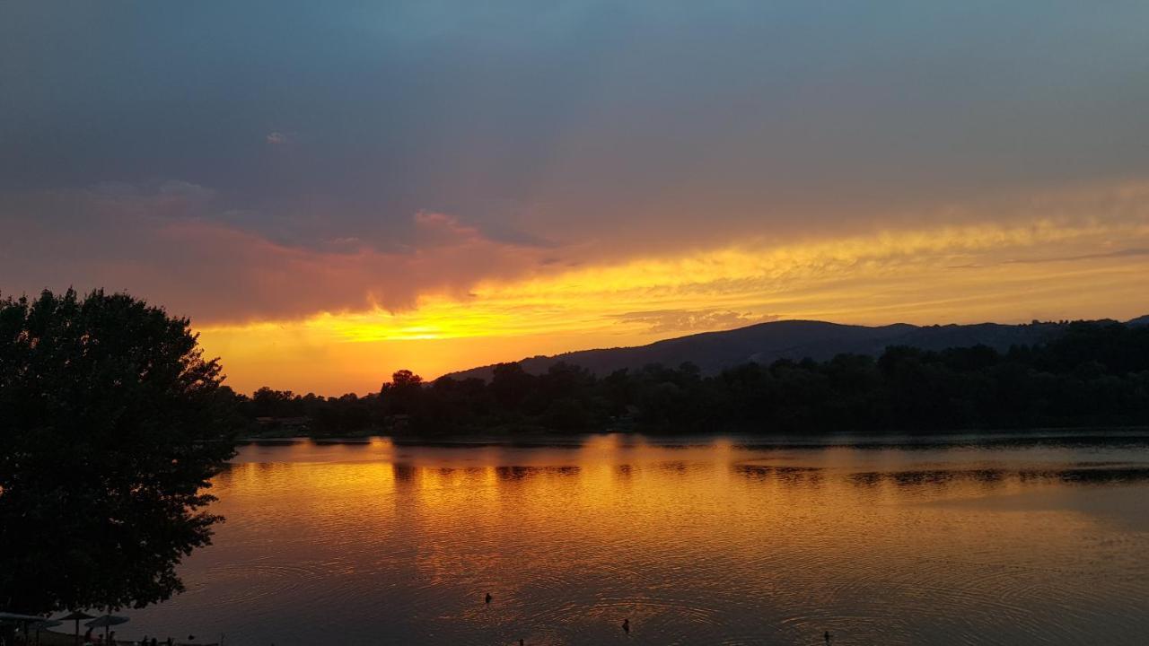 Zen Apartment Veliko Gradiste Bagian luar foto